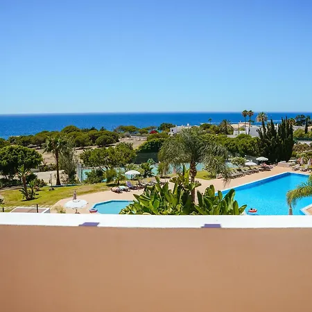 Moradias Rufino 阿尔布费拉