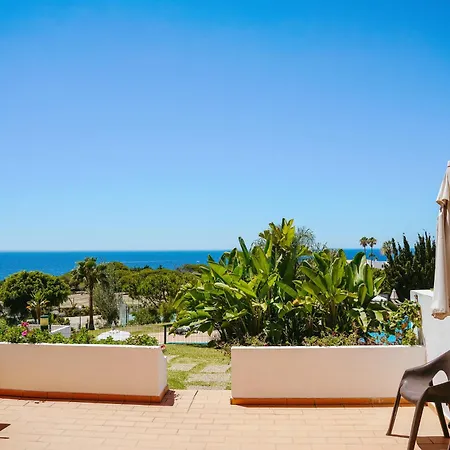 Moradias Rufino 3* 阿尔布费拉