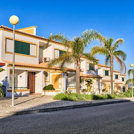 假日公园 Moradias Rufino