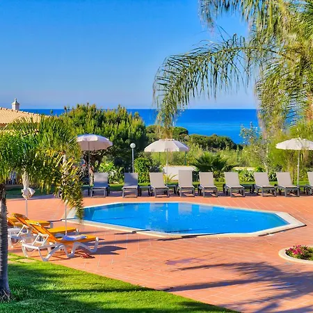 假日公园 Moradias Rufino 3*