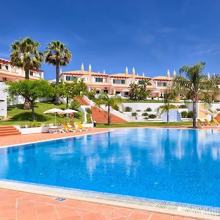 Moradias Rufino 假日公园 3*