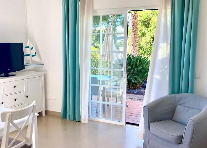 Moradias Rufino 3* البوفيرا