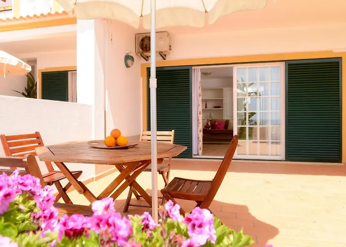 Moradias Rufino منتزه العطل 3*