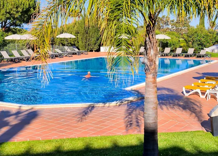 Moradias Rufino منتزه العطل 3*